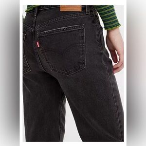 NWT LEVI’S Middy straight-leg jeans in No service size 29